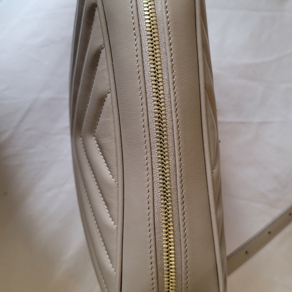 BRAND NEW Lou Camera Crossbody Bag in quilted leather - Picture 15 of 16